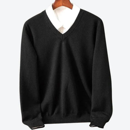 Warm Knit Pullover Sweater for Men with Round Neck and Standard Fit