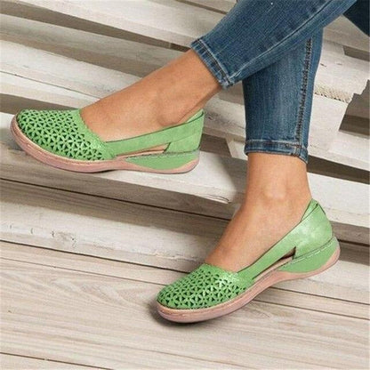 Womens Slip On Flats with Wide Toe Box and Arch Support, Breathable Mesh
