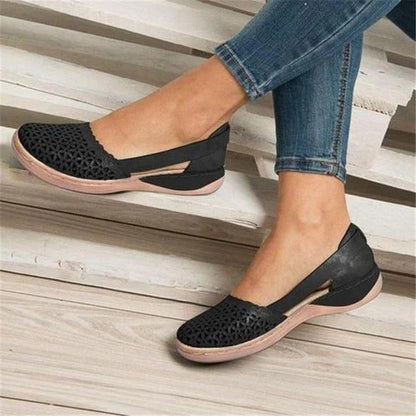 Womens Slip On Flats with Wide Toe Box and Arch Support, Breathable Mesh