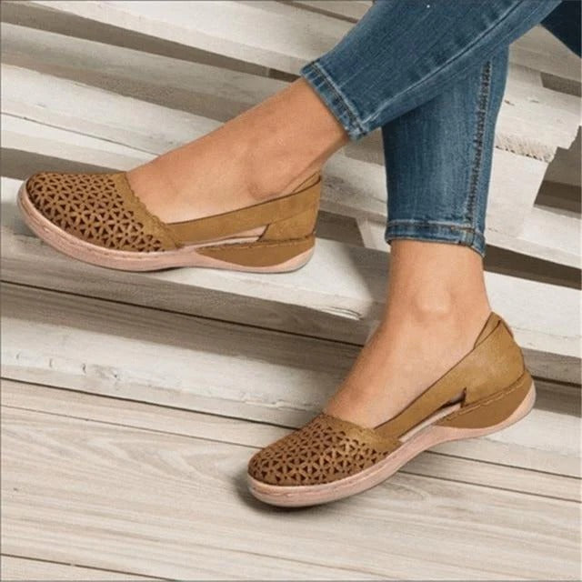 Womens Slip On Flats with Wide Toe Box and Arch Support, Breathable Mesh