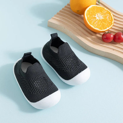 Anti Slip Socks with Rubberized Grip Sole and Breathable Fabric for Children