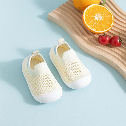 Anti Slip Socks with Rubberized Grip Sole and Breathable Fabric for Children