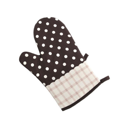 Heat Resistant Oven Mitt with Extended Wrist Coverage and Textured Grip