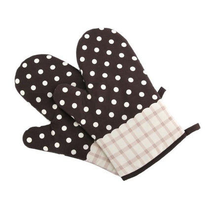 Heat Resistant Oven Mitt with Extended Wrist Coverage and Textured Grip